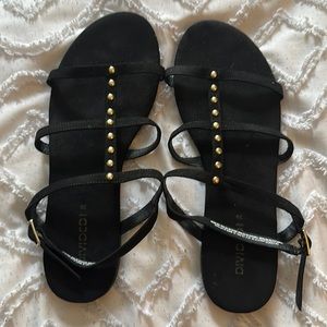 Women’s sandals